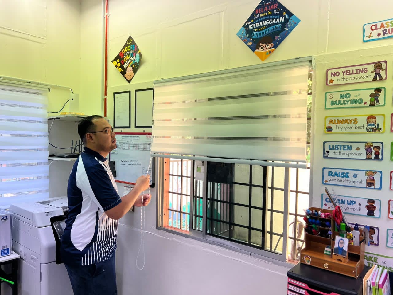 New window blinds installed in the hospital school classroom